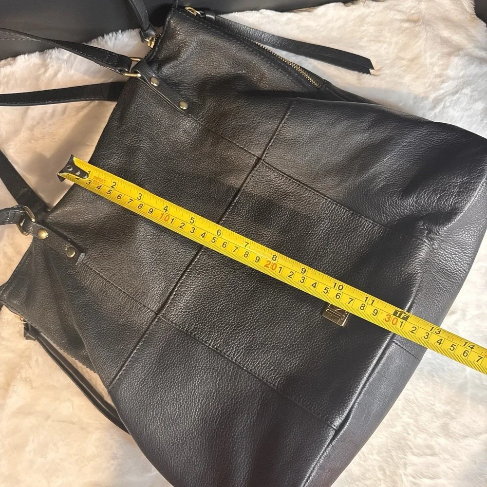 Extra Large Supple Blk Leather Kooba Shoulder Bag Tote Lots Of Pockets CLEAN